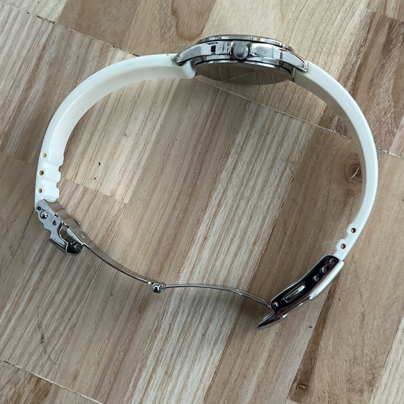 Caravelle by Bulova Ladies Watch White Silicone Bracelet White Dial Date Window - Picture 7 of 13